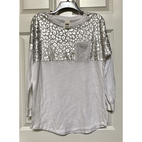 PINK Victoria's Secret Tops - PINK VICTORIA'S SECRET WHITE/SILVER LOEPARDO PRINT SHIRT SIZE XS LONG SLEEVES